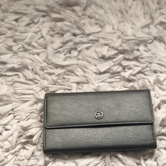 CHANEL Handbags - Chanel CC Clasp Wallet